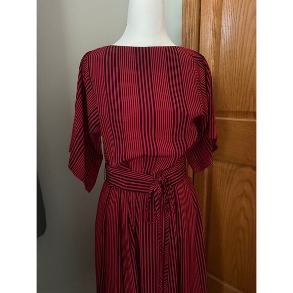 Secrets Vintage Red and Black Striped Dress 80's Size 7/8 - Picture 5 of 7